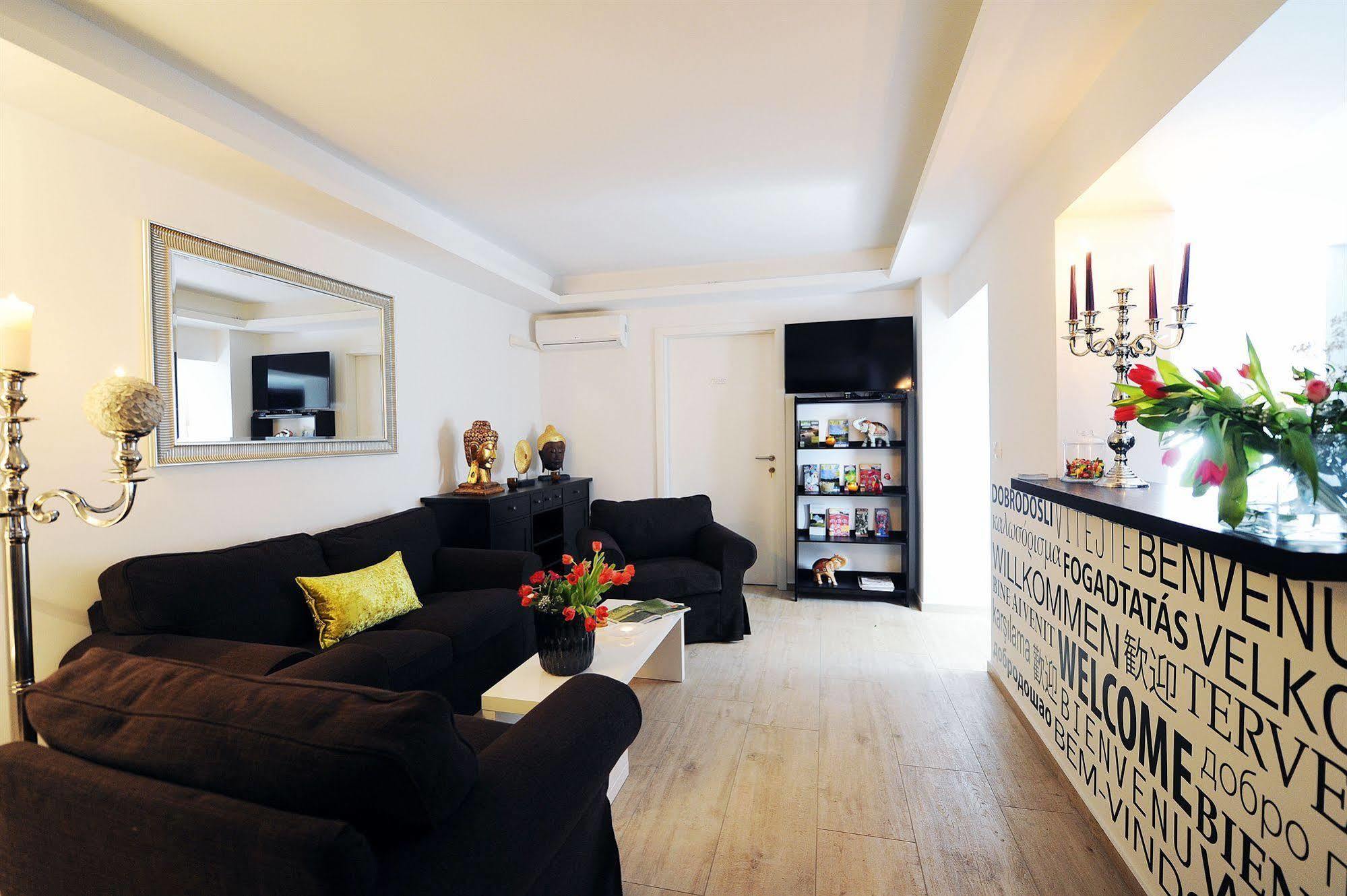 Garni Hotel Azur Ljubljana Kültér fotó