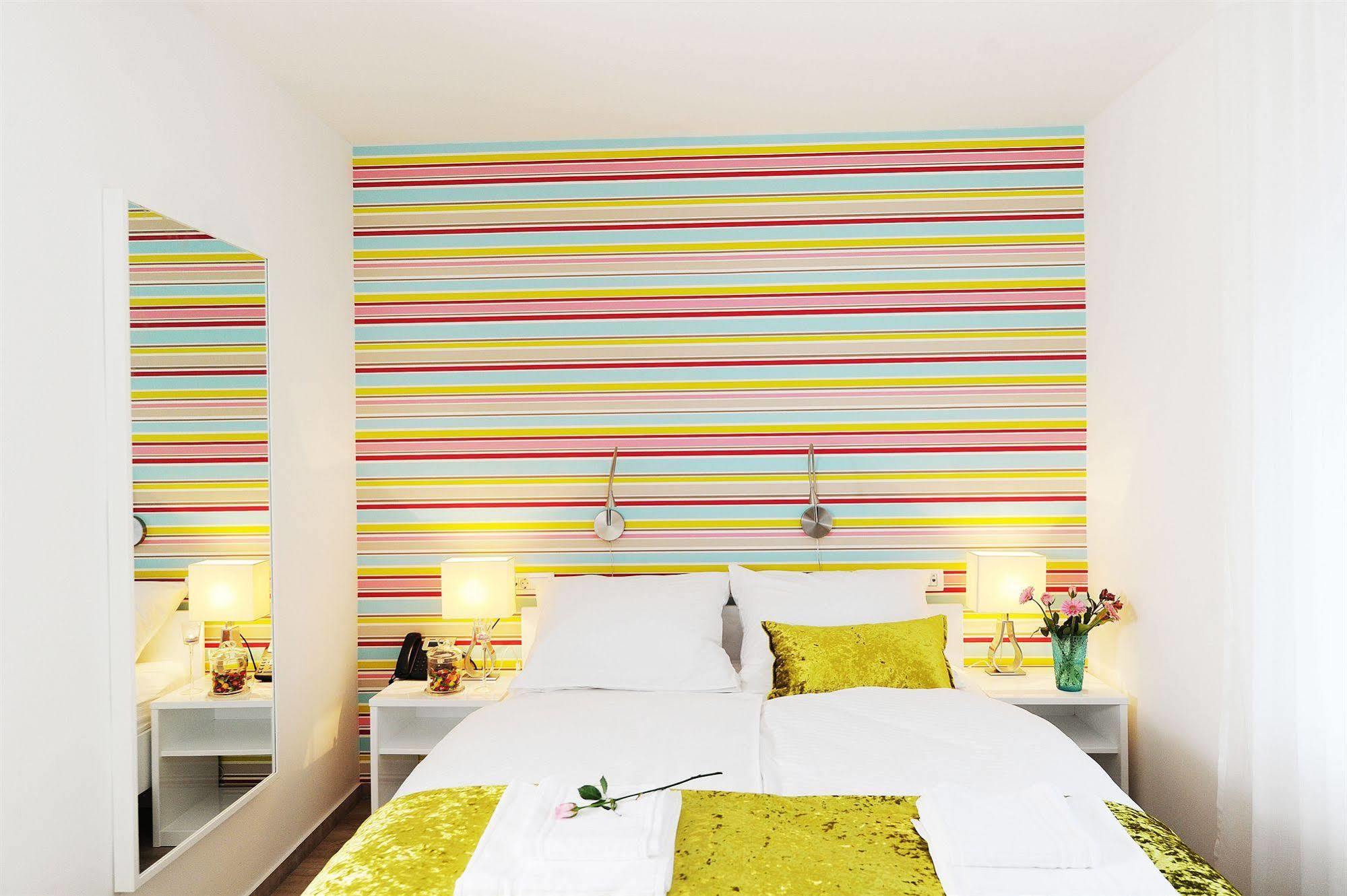 Garni Hotel Azur Ljubljana Kültér fotó